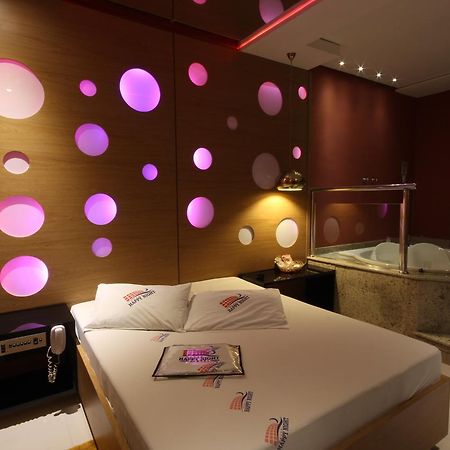 Happy Night (Adults Only) Hotel Cotia  Eksteriør billede